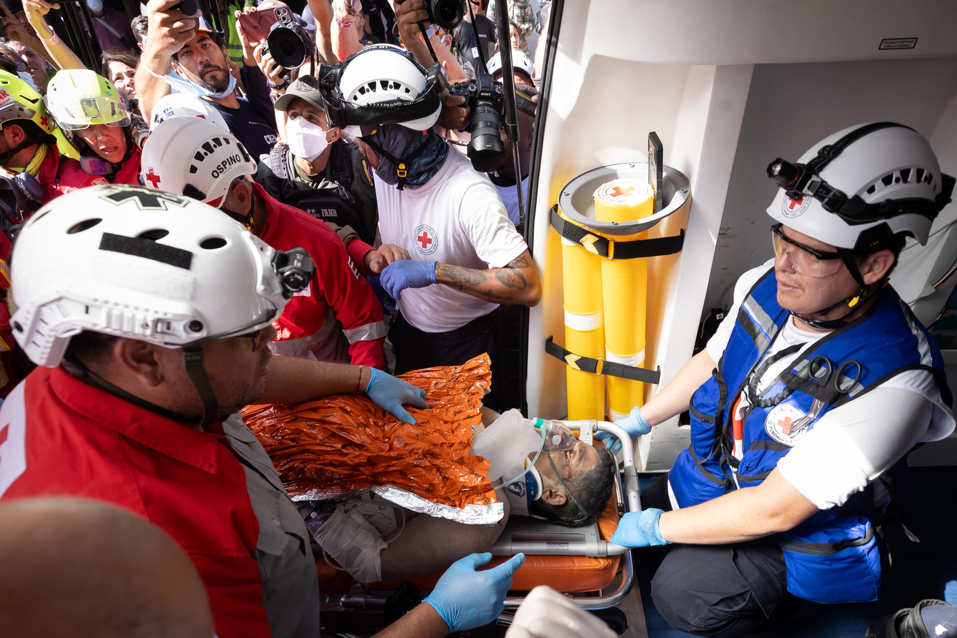 Hernán Gil, el vigilante que se convirtió en símbolo de la esperanza tras terremotos en Venezuela
