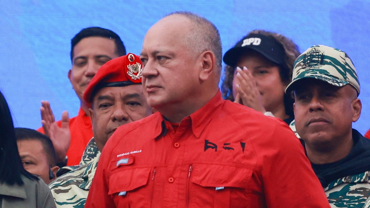 “Son tantos dólares que no los cuentan, sino que los pesan”: periodista sobre cantidad de dinero que Diosdado Cabello tendría ocultos bajo los escombros | NTN24.COM