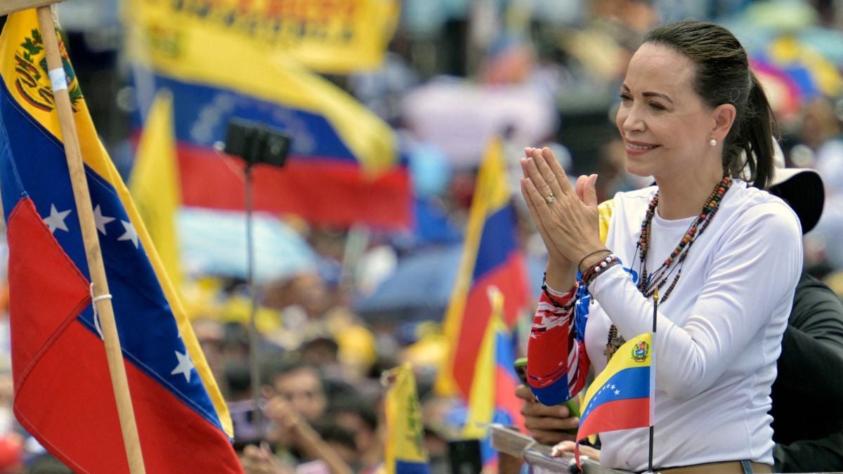 María Corina Machado tomó un vuelo a Curazao para volver a Venezuela pero le ordenaron devolverse tras una hora de trayecto, según The Wall Street Journal | NTN24.COM