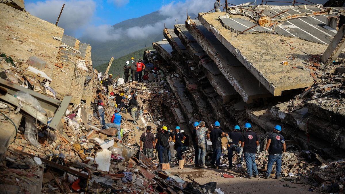 Asciende a 2.595 la cifra de muertos por los terremotos en Venezuela | NTN24.COM