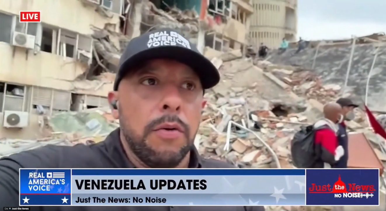 Acoso del régimen de Delcy Rodríguez restringe la cobertura periodística de la tragedia en Venezuela (VIDEOS)