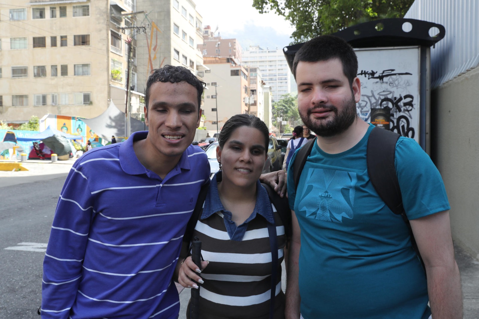 “Activé mis sentidos”: tres jóvenes ciegos relataron cómo sobrevivieron al doble terremoto en Caracas