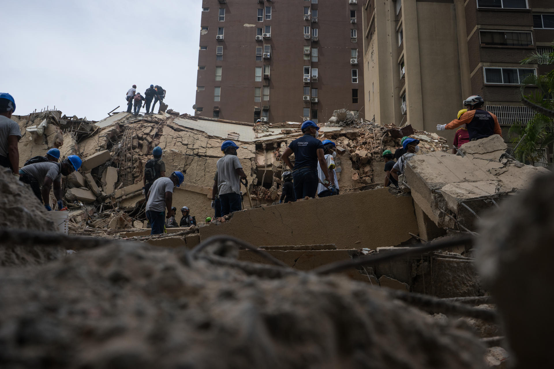 Sobreviviente del terremoto en Caracas tras perder a su padre: “Bajé al infierno y Dios me rescató de allí”