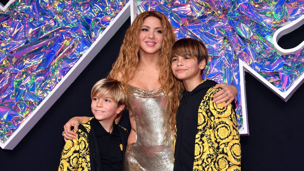 El look de Shakira para ver el partido de Argentina y Cabo Verde en el Mundial: así fue captada junto a sus hijos | NTN24.COM