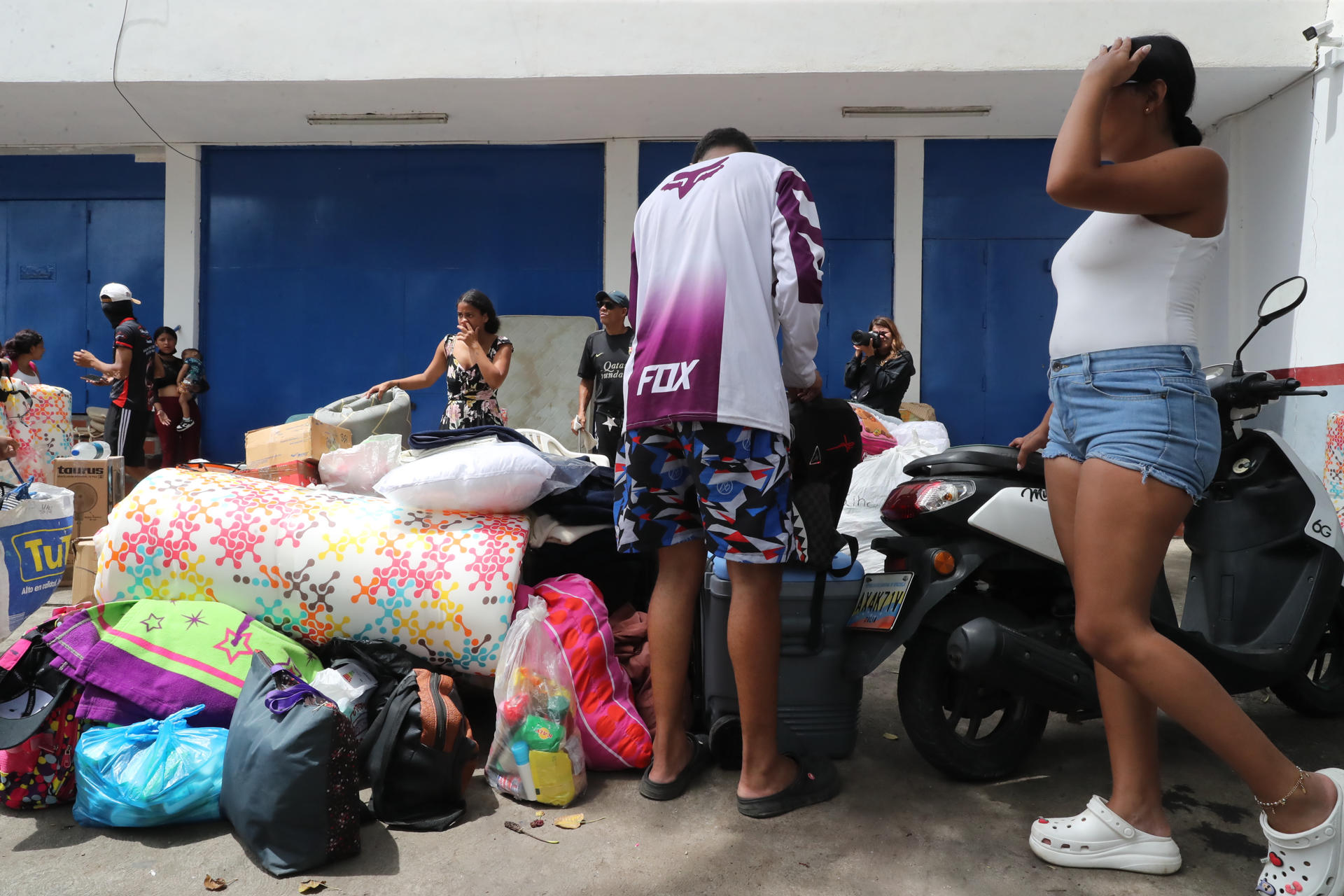 Más de 10 mil personas permanecen en 79 campamentos tras terremotos en Venezuela