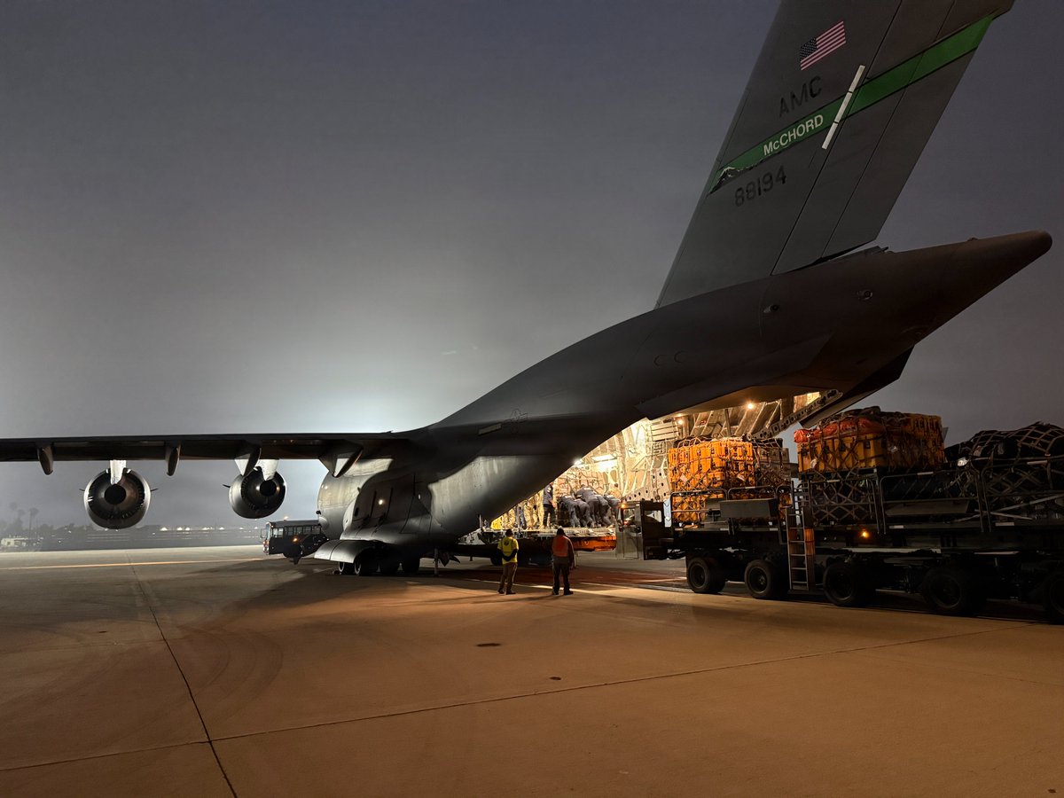 Las aeronaves de EEUU que siguen sobrevolando Venezuela tras la tragedia (FOTOS)