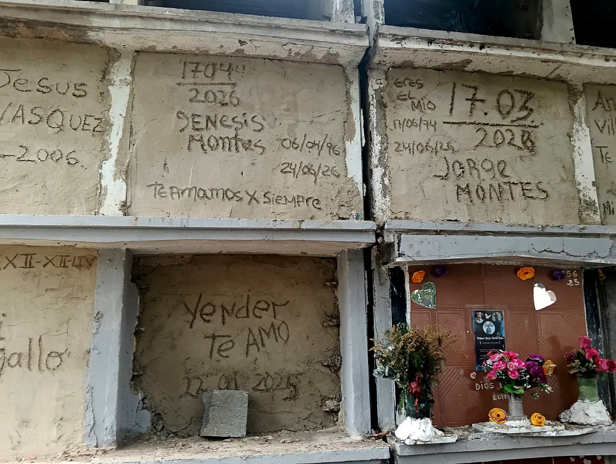 Nichos a 200 dólares para despedir a “mi príncipe”: “No han hecho más que ponernos obstáculos. Tampoco nos han dejado velarlo”