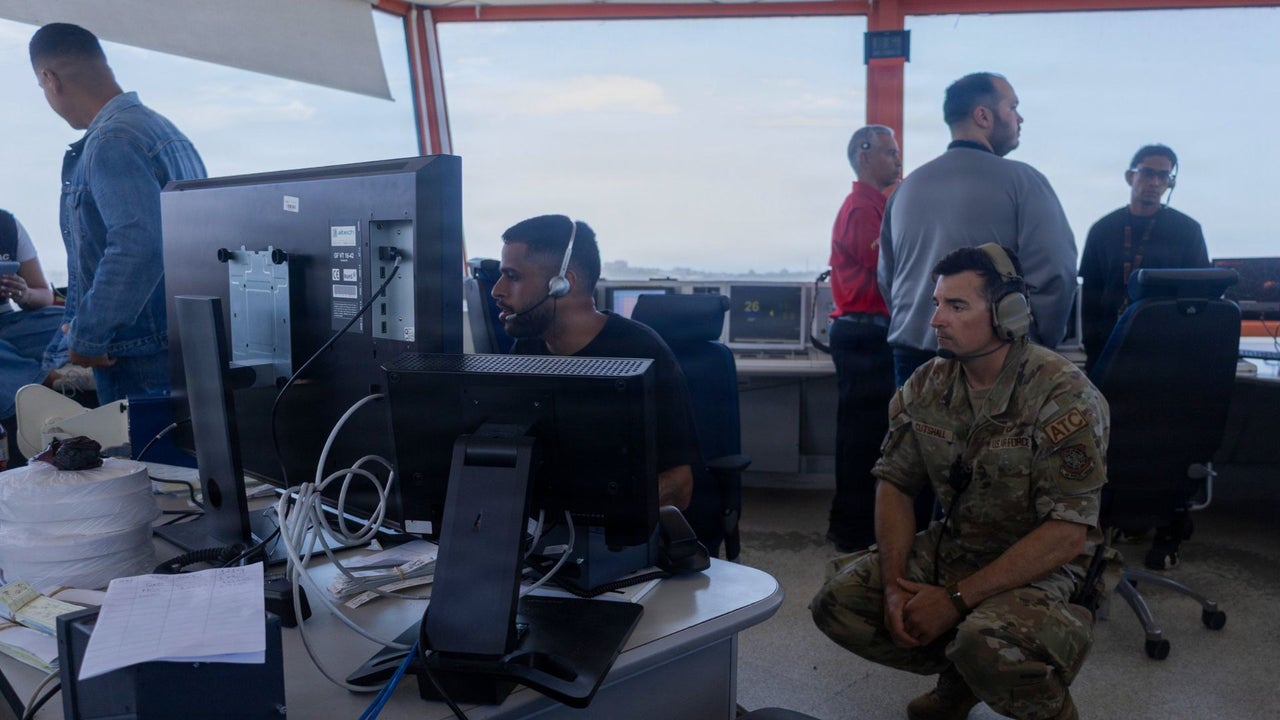 ¿Está EE. UU. operando la torre de control de Maiquetía? Marines trabajan junto a controladores de tráfico aéreo de Venezuela en el aeropuerto internacional | NTN24.COM