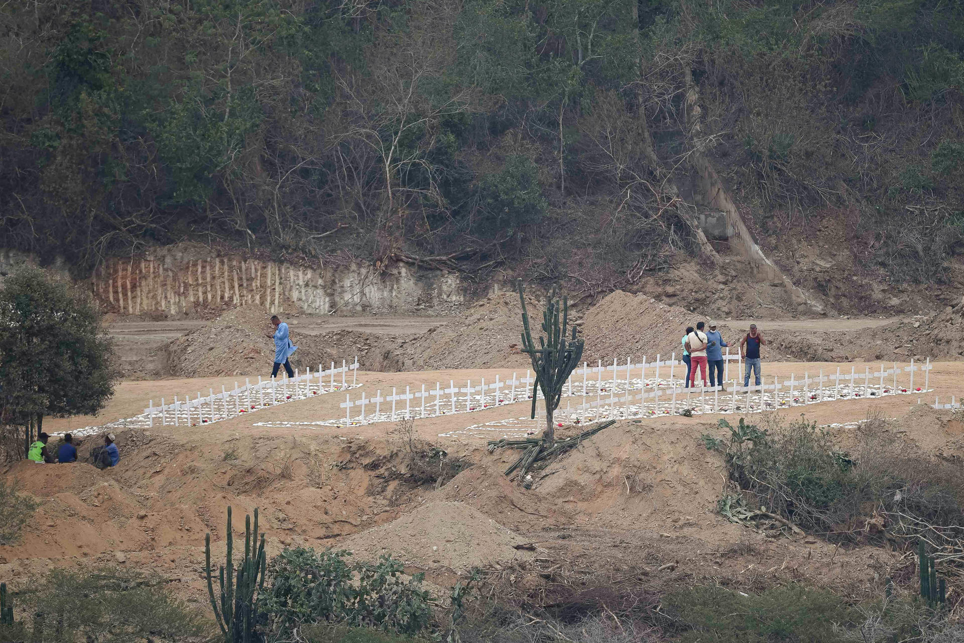 Más de 200 víctimas de los terremotos siguen sin ser reclamadas en La Guaira, según el chavismo