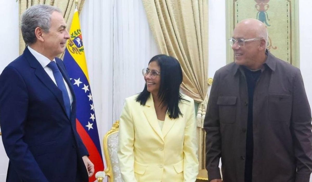 El apoyo chavista a la ofensiva de Delcy Rodríguez contra Víctor de Aldama en la polémica financiera en España