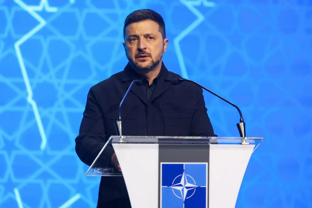 Zelenski pide ayuda aérea a la OTAN contra los misiles balísticos rusos y defiende que la incorporación de Ucrania a la Alianza aportaría “una capacidad defensiva extraordinaria”