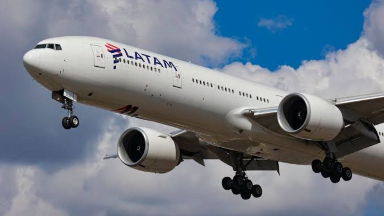 Latam Airlines Colombia abrió ruta temporal hacia Barcelona por emergencia en Venezuela