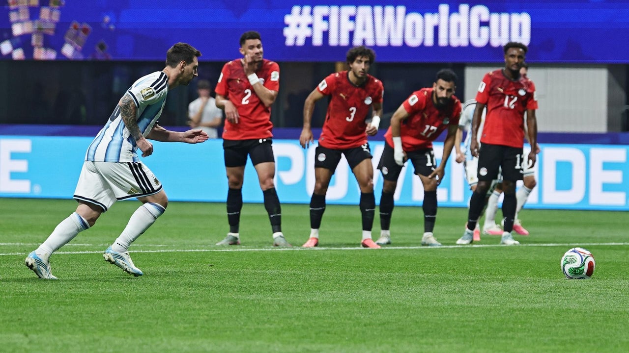 Así fue como Lionel Messi botó penal con Argentina ante Egipto en los cuartos de final del Mundial | NTN24.COM