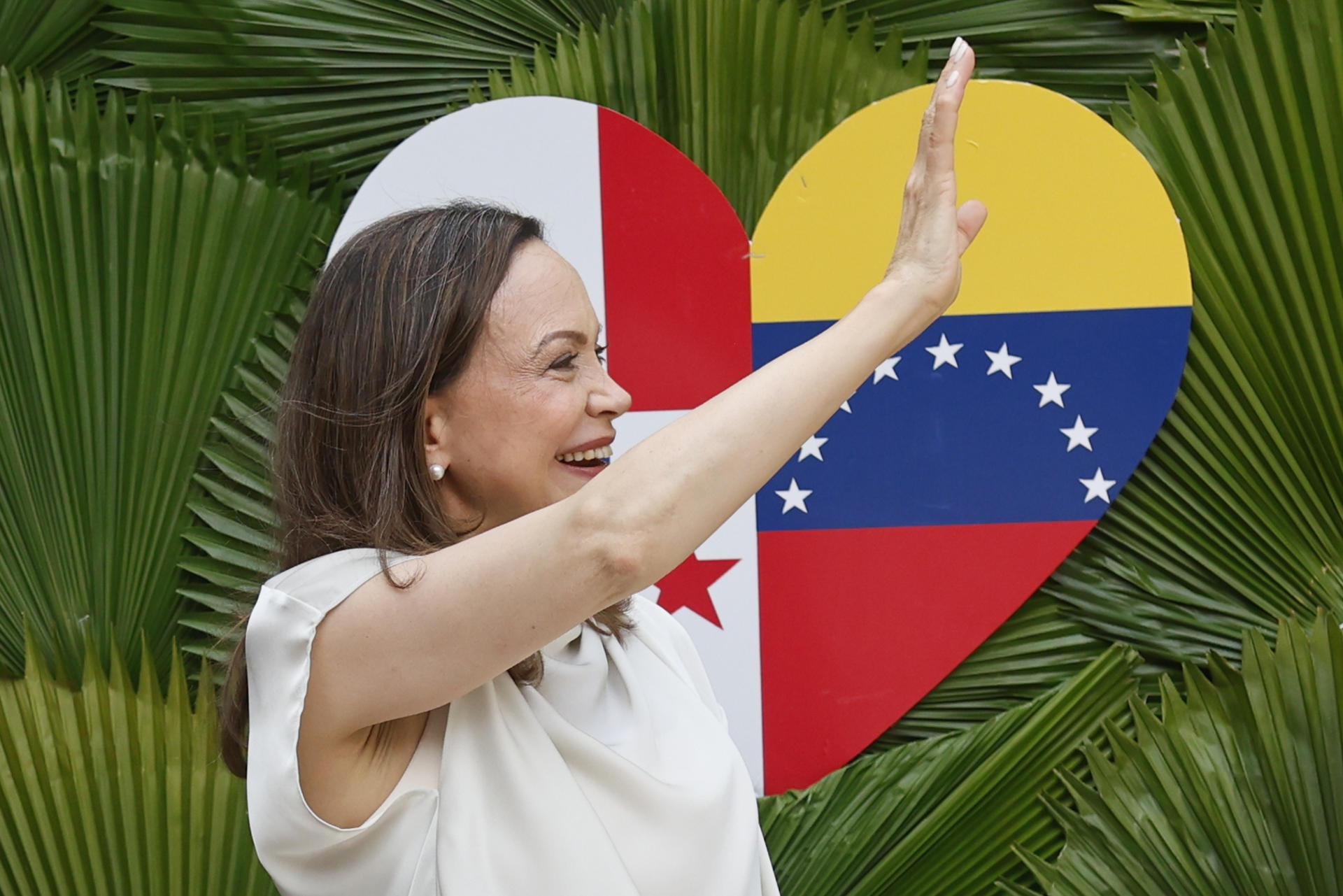 María Corina Machado reitera que regresará a Venezuela y que es una promesa que se cumple “paso a paso”