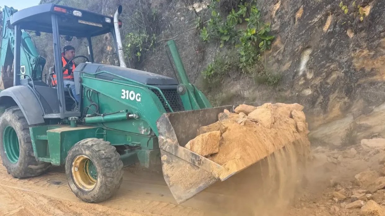 Restablecen el tránsito en Choroní y Ocumare de la Costa con plan de despeje vial tras terremotos