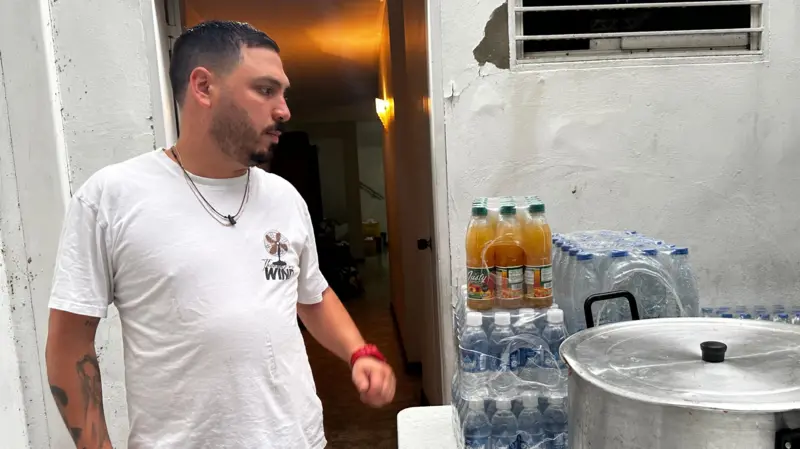 El cocinero venezolano que viajó desde Maturín para ofrecer comidas a las víctimas de los terremotos
