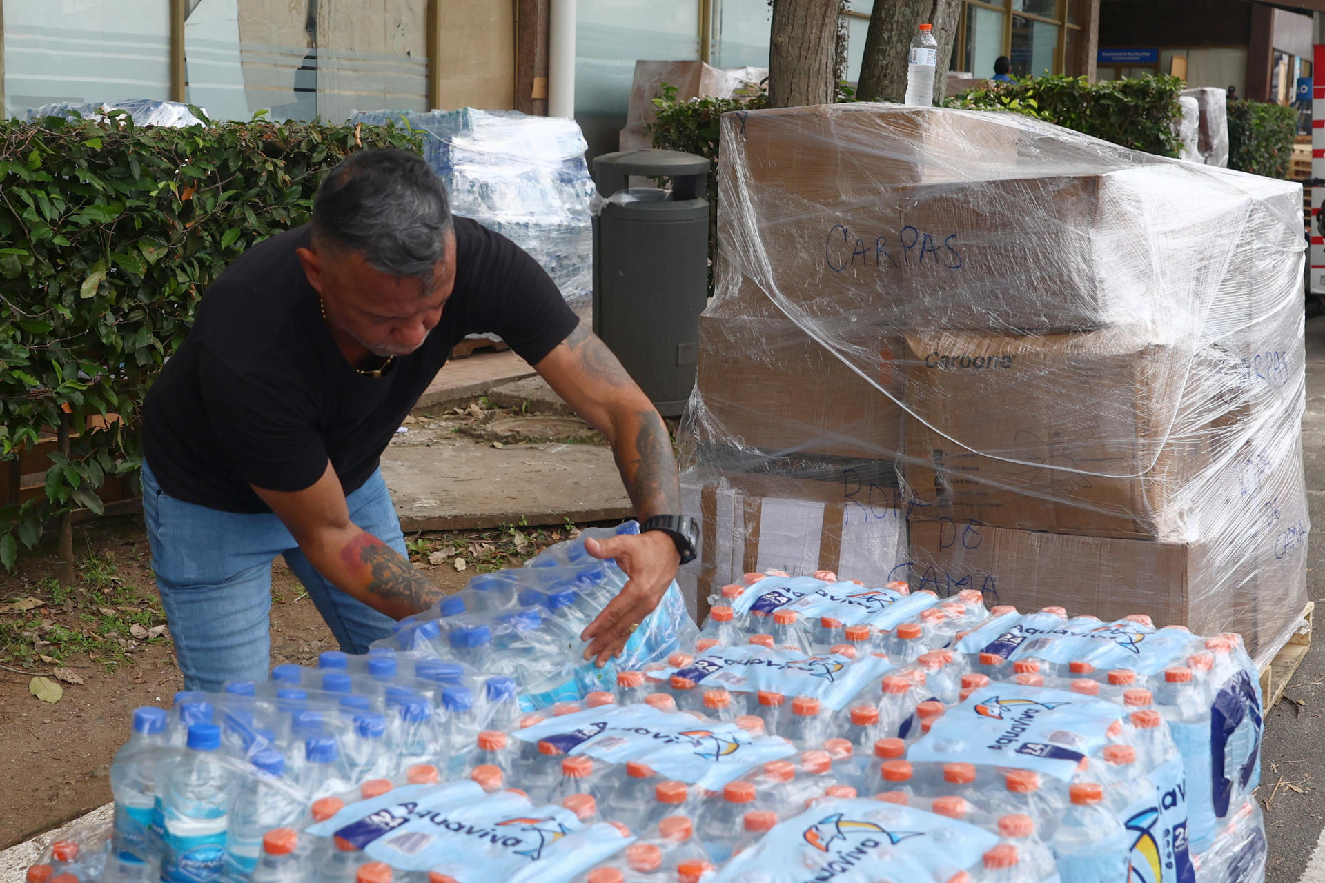 Más de 140 gandolas con ayuda humanitaria salieron de Táchira a zonas afectadas por los sismos