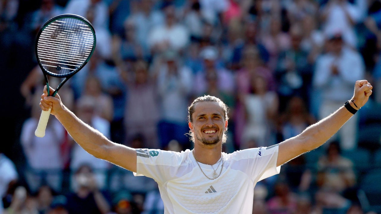 Público se conmueve por gesto del número dos del mundo tras vencer en Wimbledon a tenista que le había ganado siete partidos seguidos | NTN24.COM