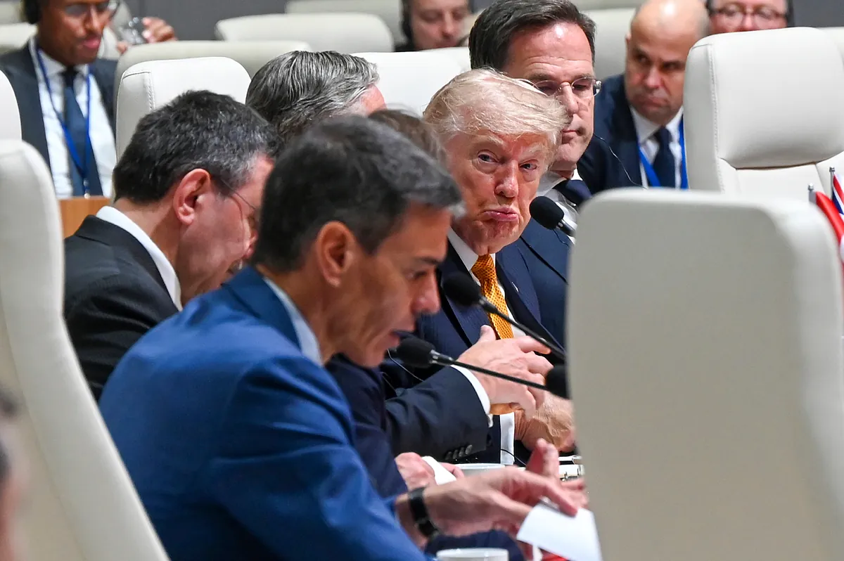 Europa aplaca a Trump con más gasto en Defensa y lo implica frente a Rusia