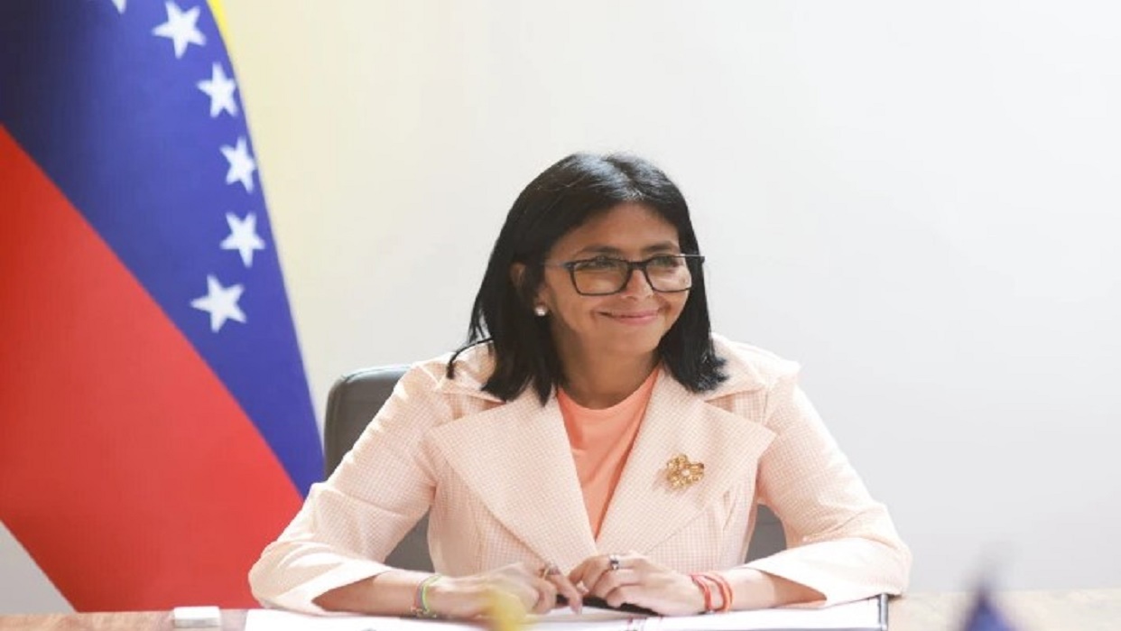 Presidenta (E) Rodríguez dirige reunión virtual con los 87 campamentos transitorios