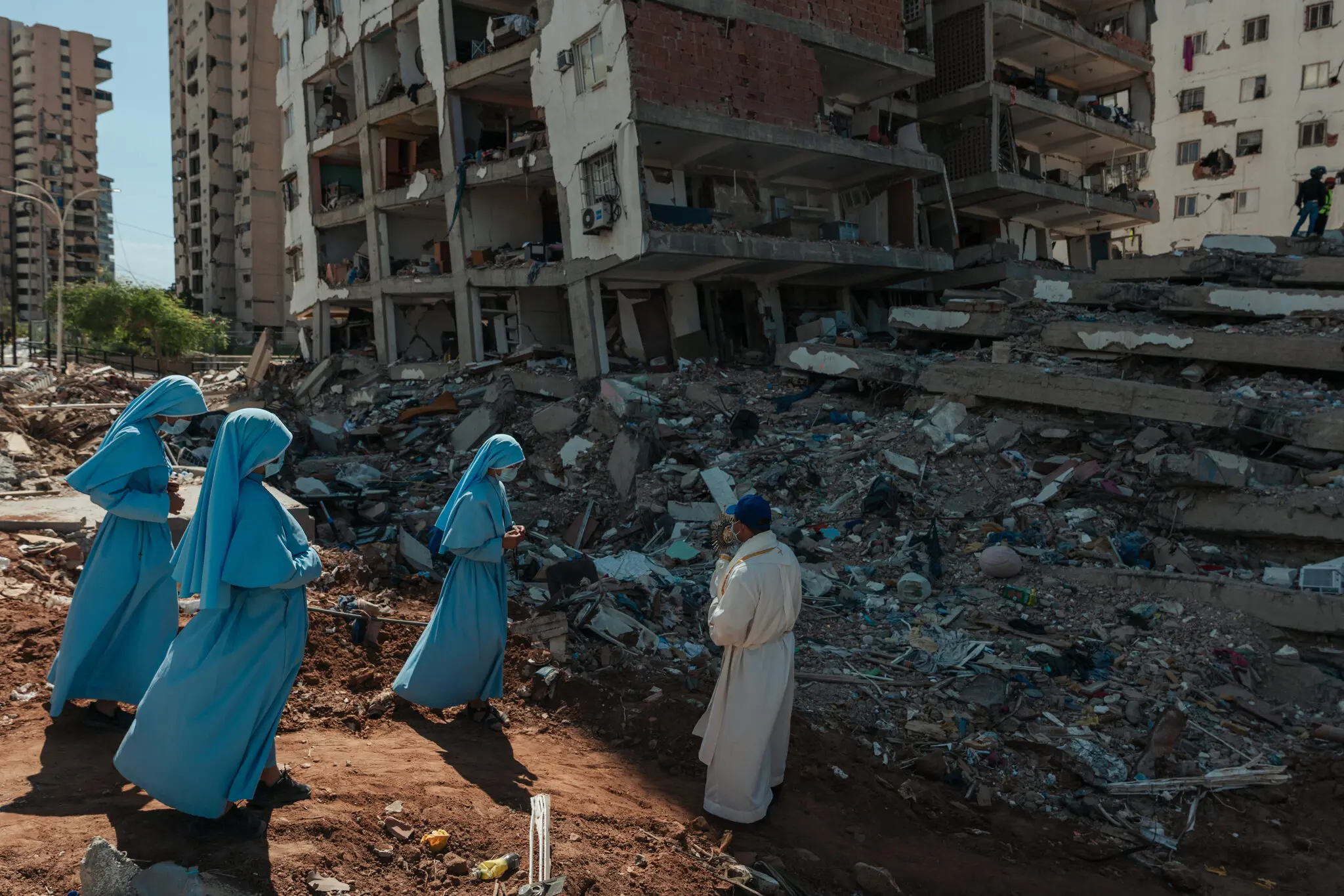 Entre ruinas y cadáveres, Venezuela afronta el costo humano de los terremotos