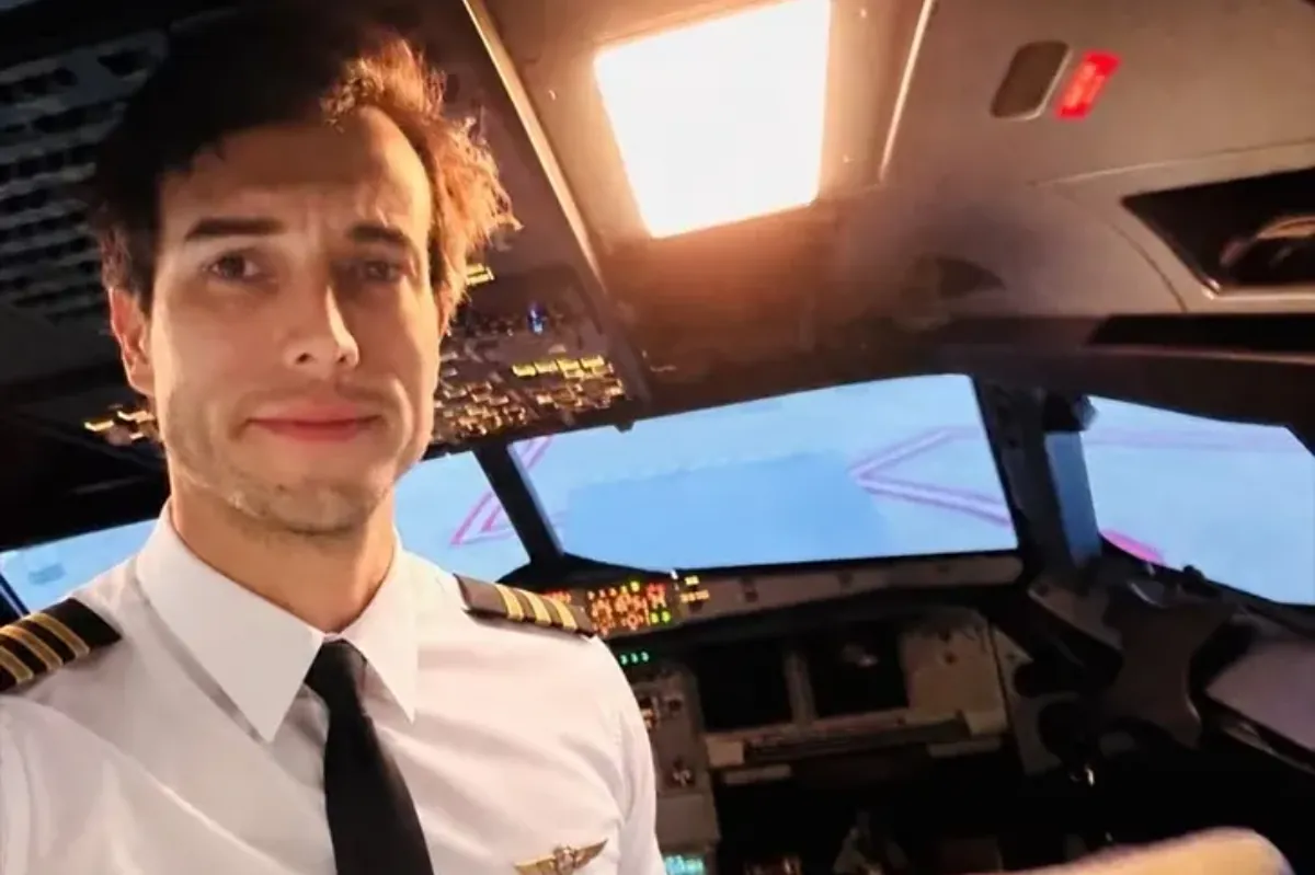 Un instructor salta al vacío en pleno vuelo en Argentina y deja el avión en manos de su alumna: “Vos sabés lo que tenés que hacer”