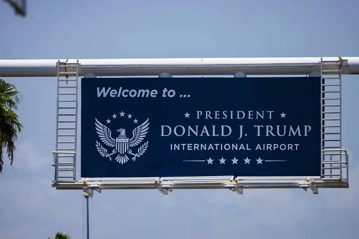 Un aeropuerto de Florida cambia oficialmente su nombre en honor a Donald Trump: de PBI a DJT