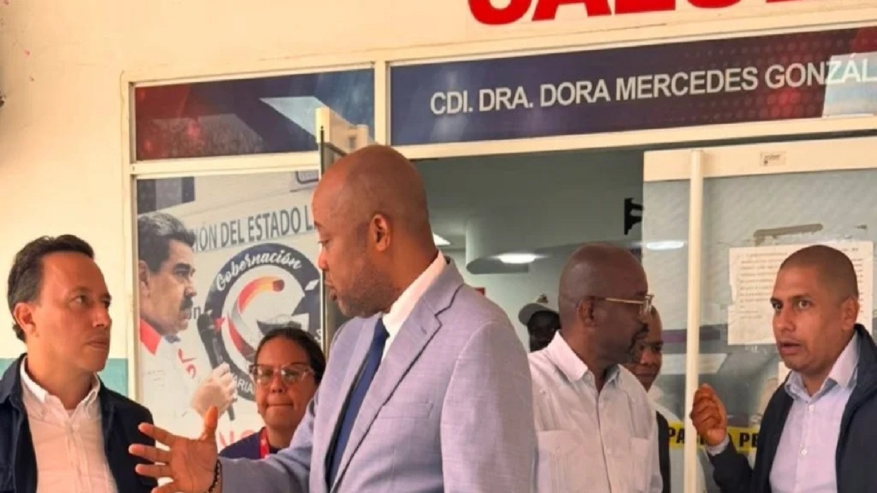 Médicos de Haití se instalan en CDI de La Guaira para asistir a afectados por terremotos