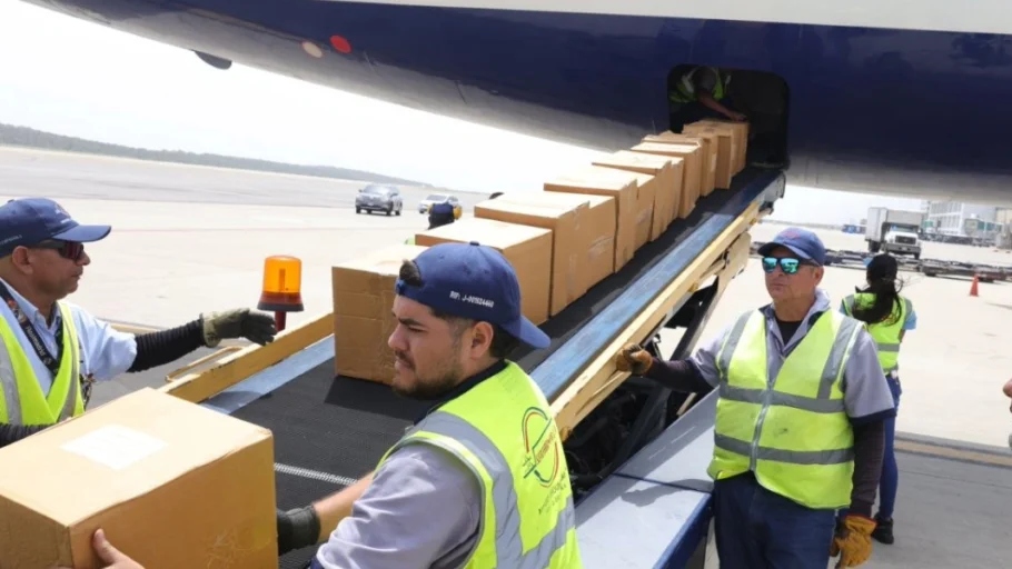 Arriba a Venezuela nuevo cargamento humanitario enviado desde Panamá