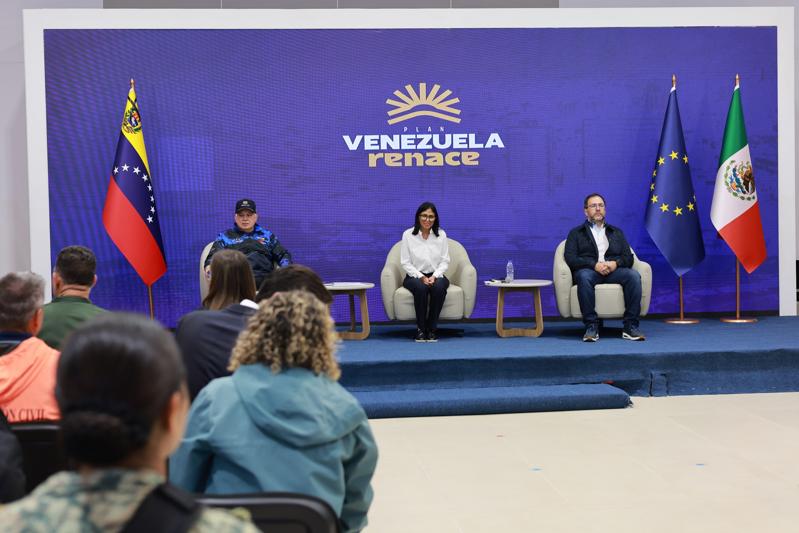 Chavismo desestima ayuda de Abelardo De la Espriella y afirma tener “capacidad total” para la reconstrucción