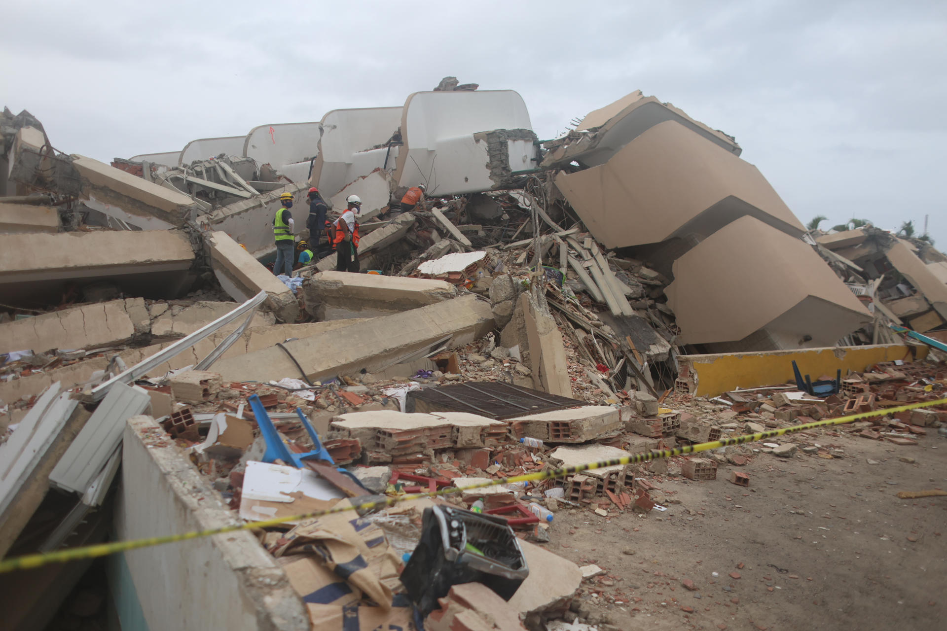 Ascienden a 4.333 los muertos por el doble terremoto en Venezuela