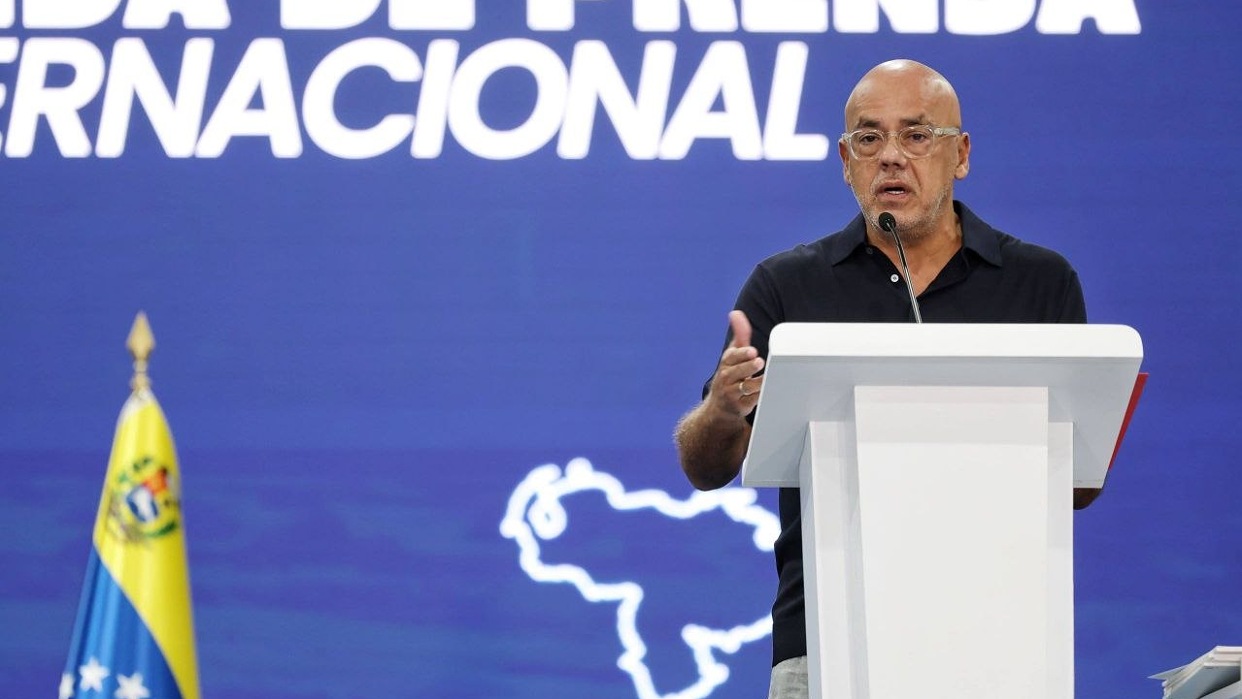 Jorge Rodríguez: La próxima semana la presidenta entregará las primeras 200 viviendas a personas afectadas