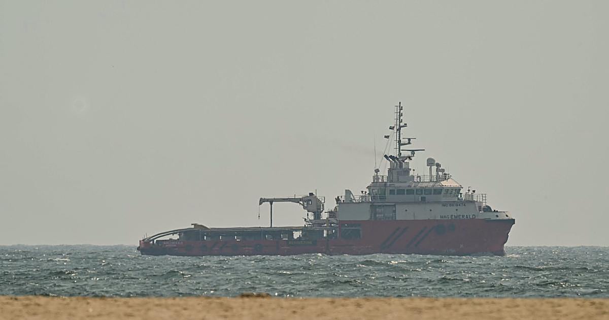 EE.UU. ataca objetivos iraníes tras el cierre del estrecho de Ormuz «hasta nuevo aviso»