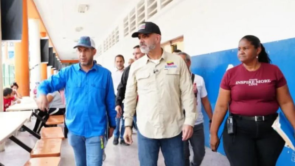 Ministro Vladímir Padrino López asegura que Venezuela cuenta con el pleno abastecimiento de alimentos