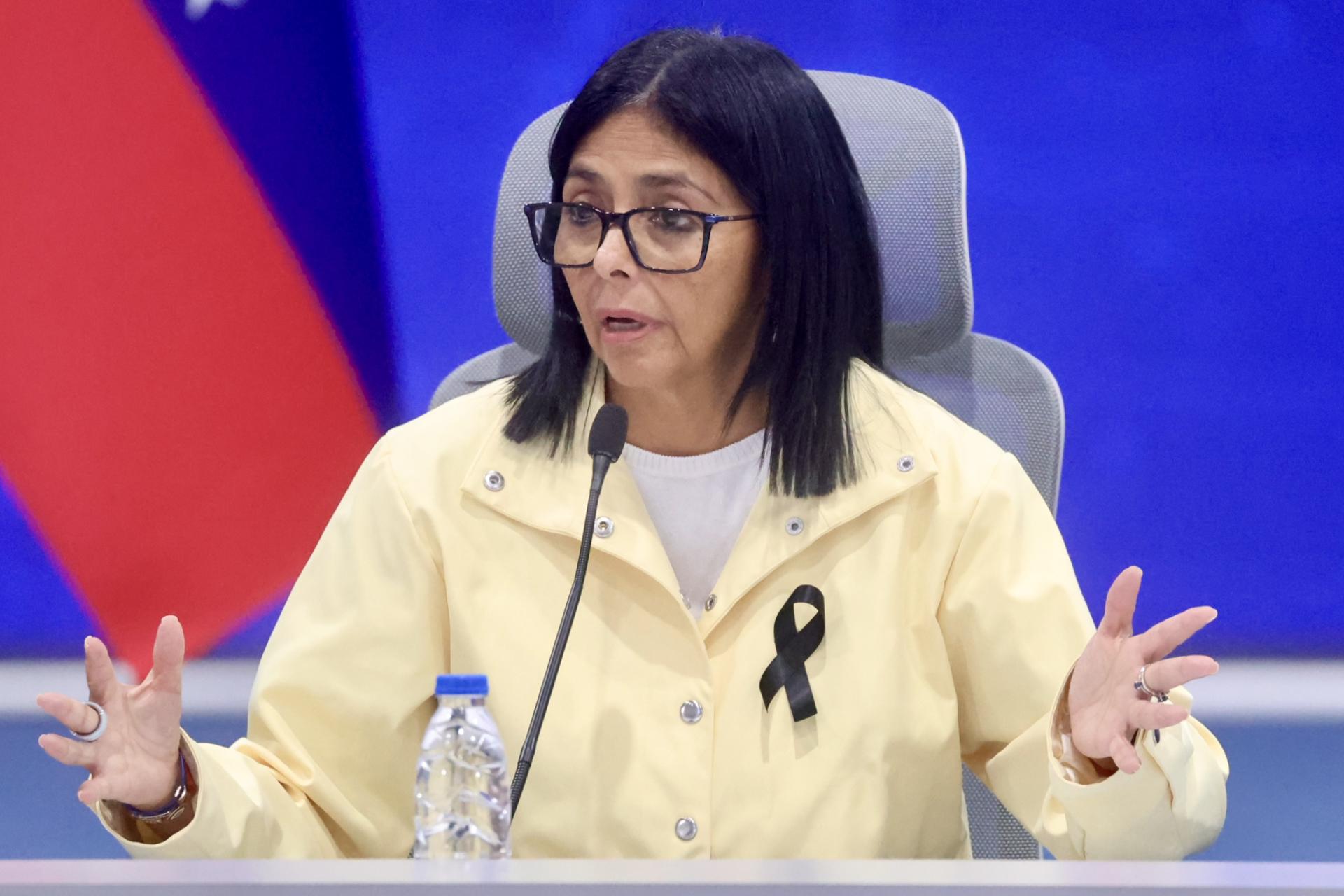 La mutación del chavismo: El giro pragmático de Delcy Rodríguez ante la emergencia nacional y la presión externa