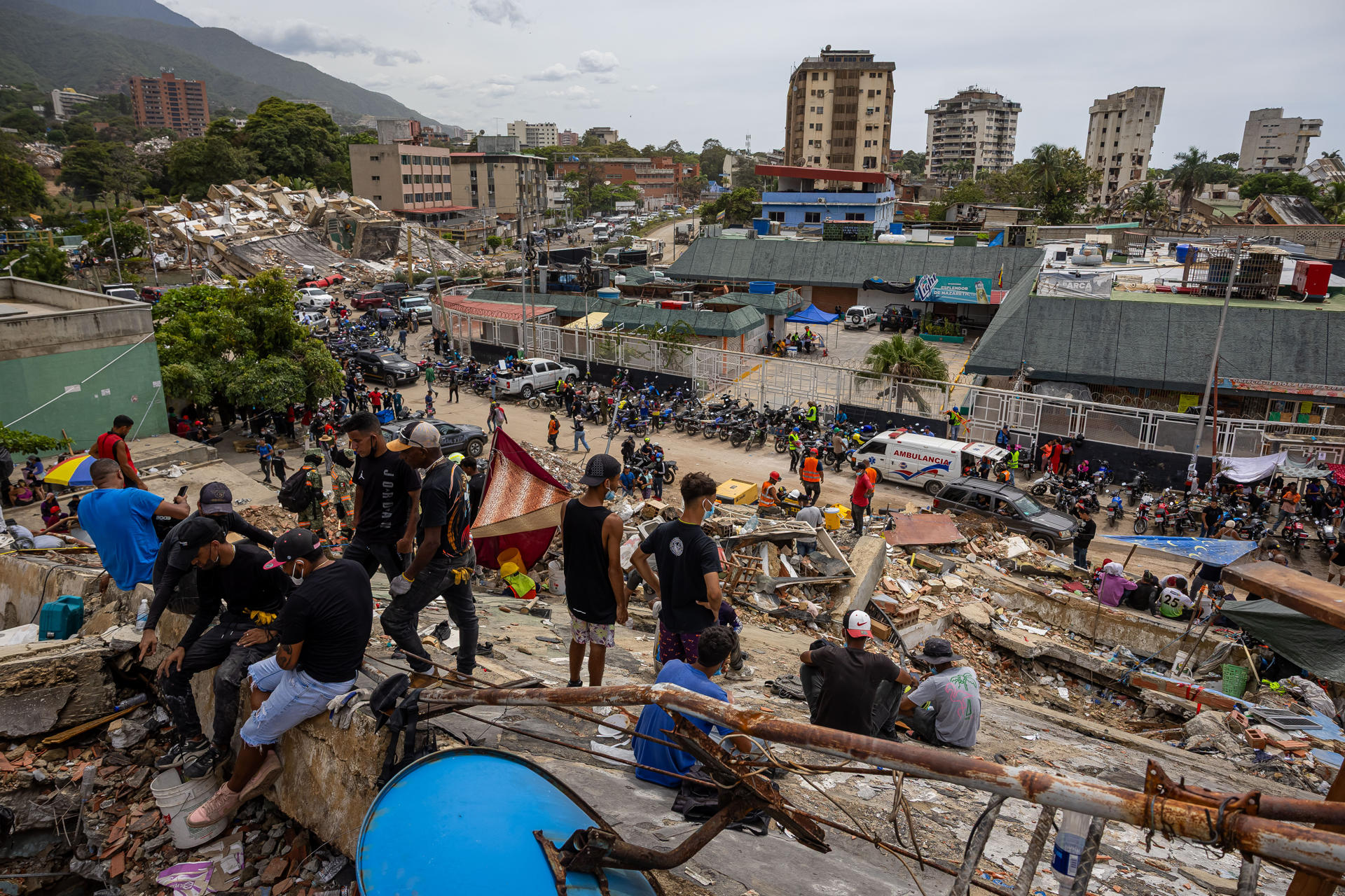 “Estamos muertos por dentro”: la tragedia que dejan los terremotos en la escuela de béisbol Criollitos de Venezuela