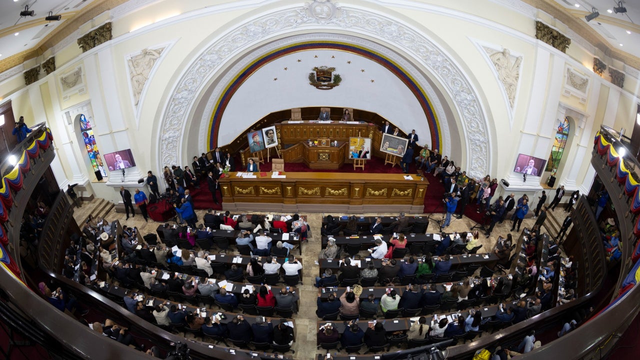 Asamblea Nacional del régimen venezolano sesionará en sede alterna tras daños estructurales en el Palacio Federal Legislativo por los terremotos | NTN24.COM