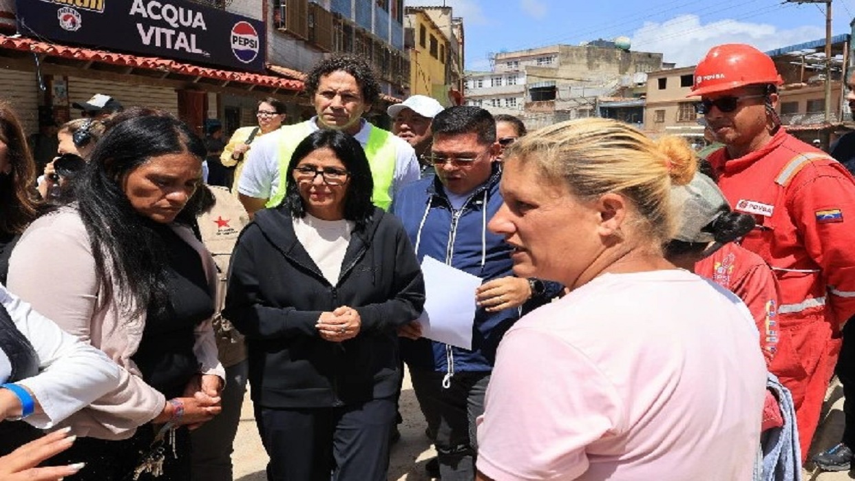 Presidenta (E) Delcy Rodríguez evalúa avances de rehabilitación estructural en El Junquito