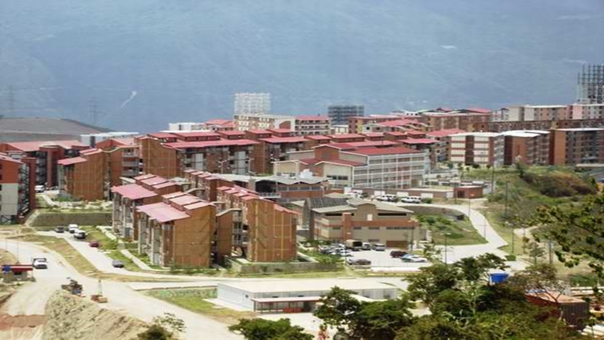 Inician construcción de campamentos transitorios unifamiliares en Ciudad Caribia