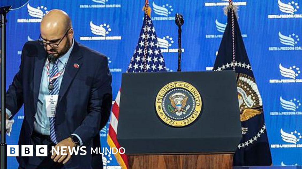 Investigan a un operador de teleprónter de la Casa Blanca por ganar casi US$100.000 con apuestas sobre los discursos de Trump – BBC News Mundo