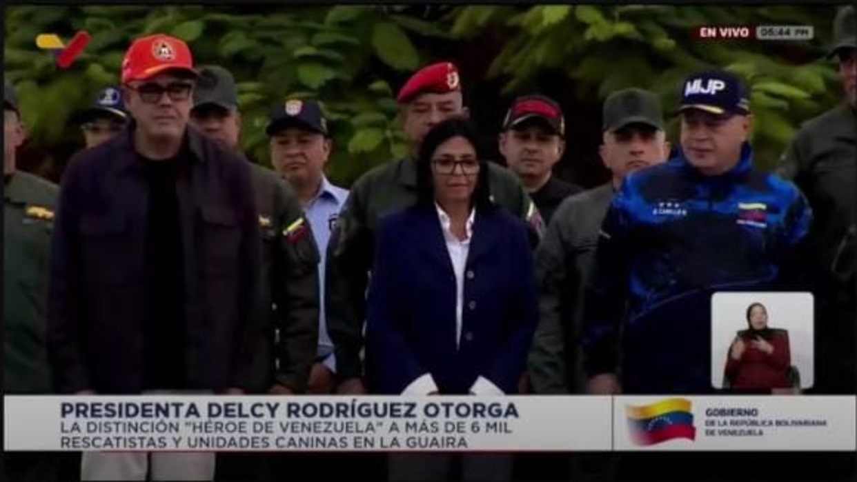 Presidenta Delcy Rodríguez otorga distinción
