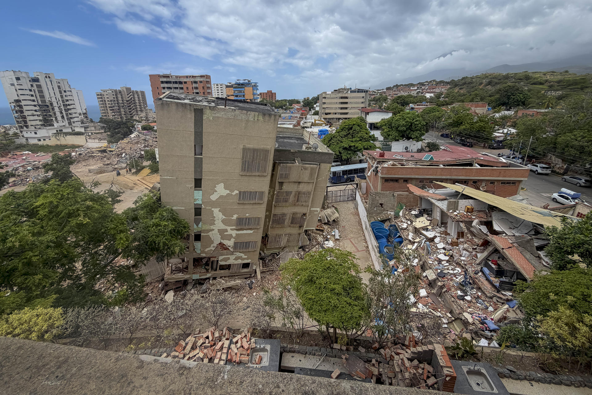 Dos grandes terremotos, dos comportamientos distintos: lo que ocurrió en México y Venezuela