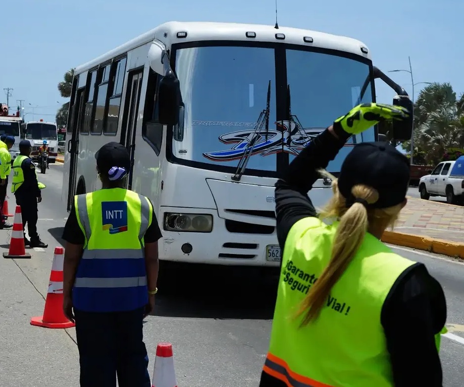 INTT resguarda el tránsito vial en puntos estratégicos