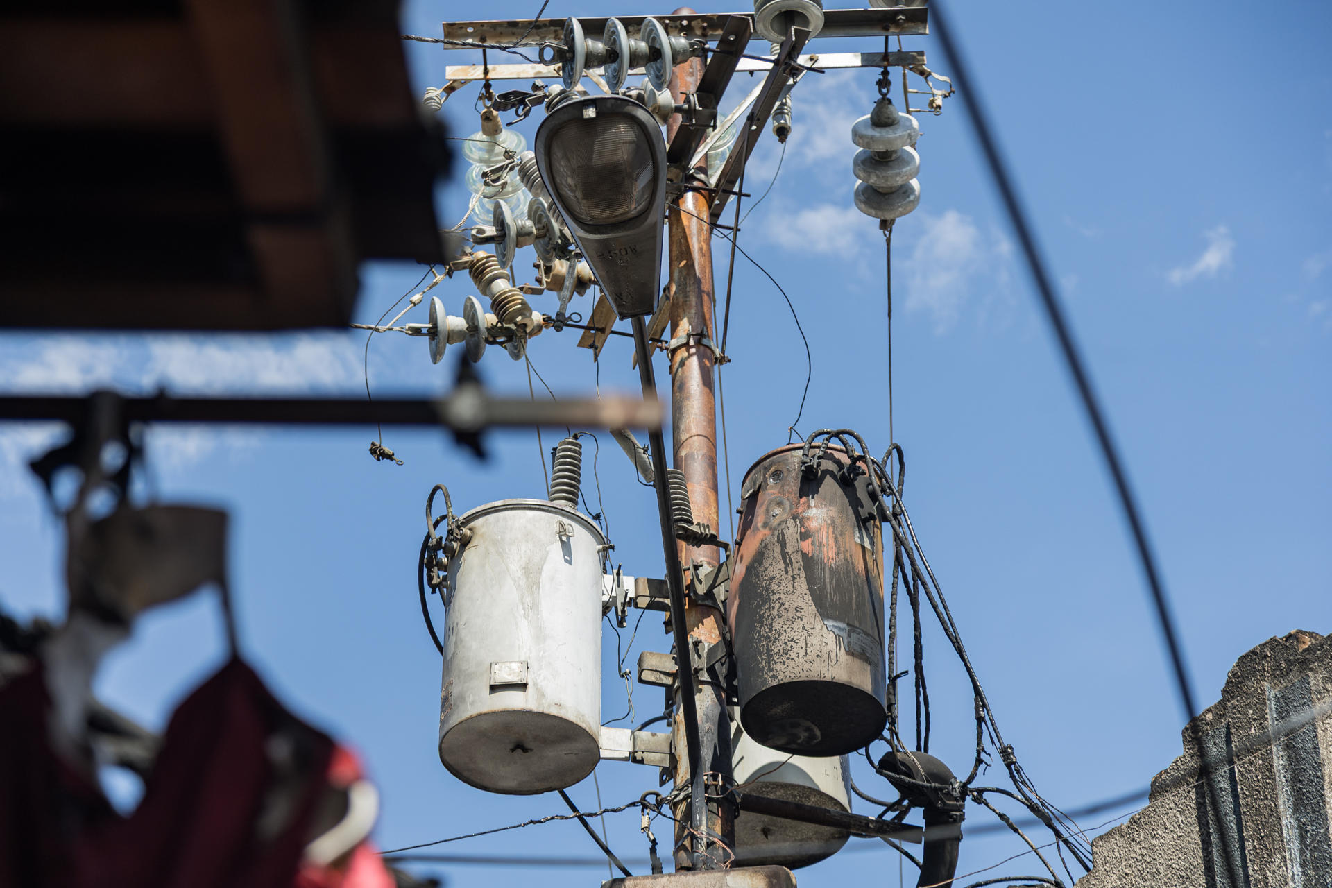 “El apagón nos respira en la nuca”: bajón eléctrico enojó a los venezolanos por segundo día consecutivo