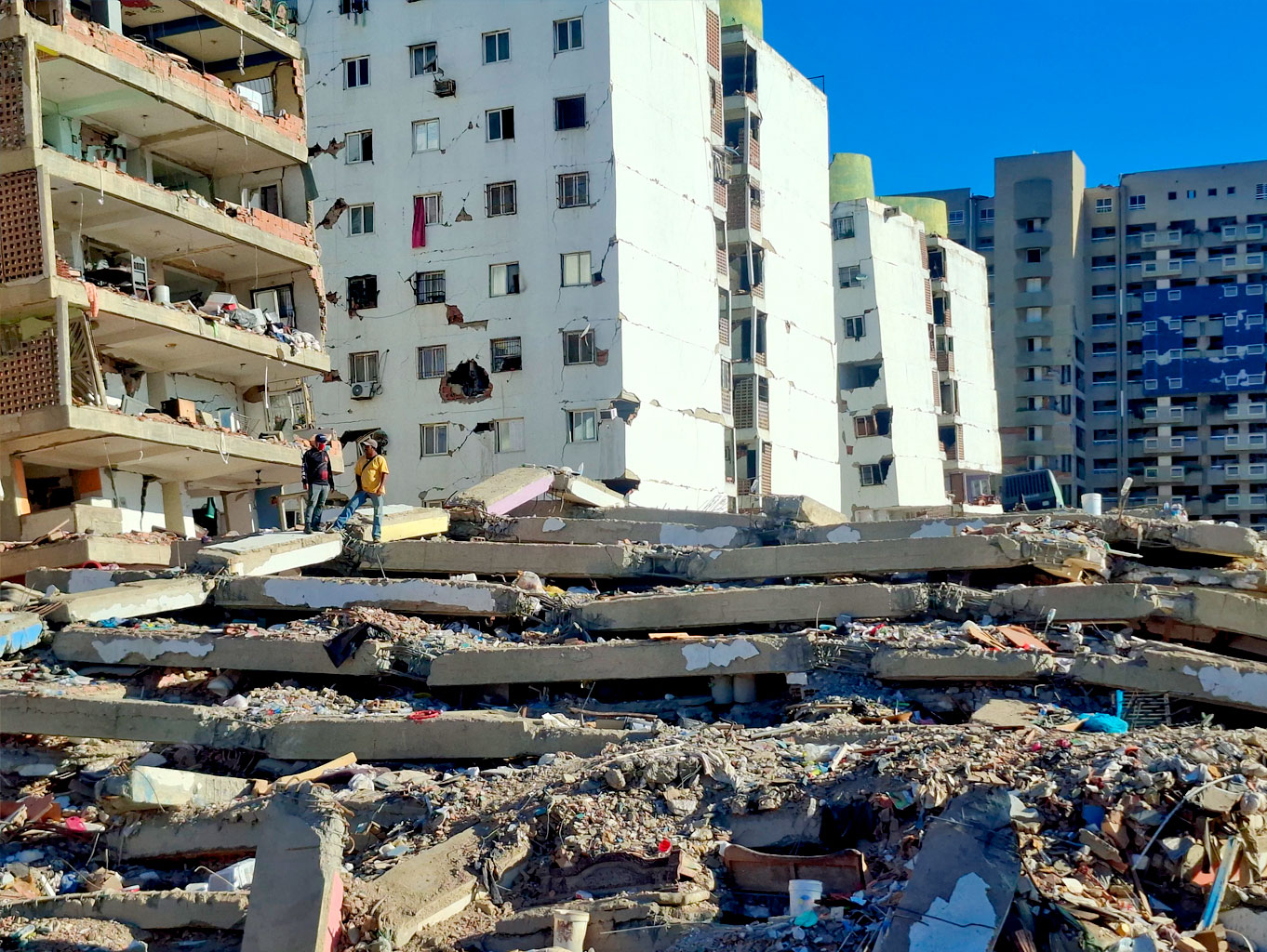 Sntp acusó a la GNB de obstaculizar cobertura de la demolición de un edificio en La Guaira