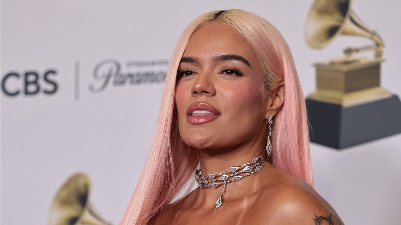 El incómodo momento que vivió Karol G al ser confundida con Shakira durante uno de sus conciertos | NTN24.COM