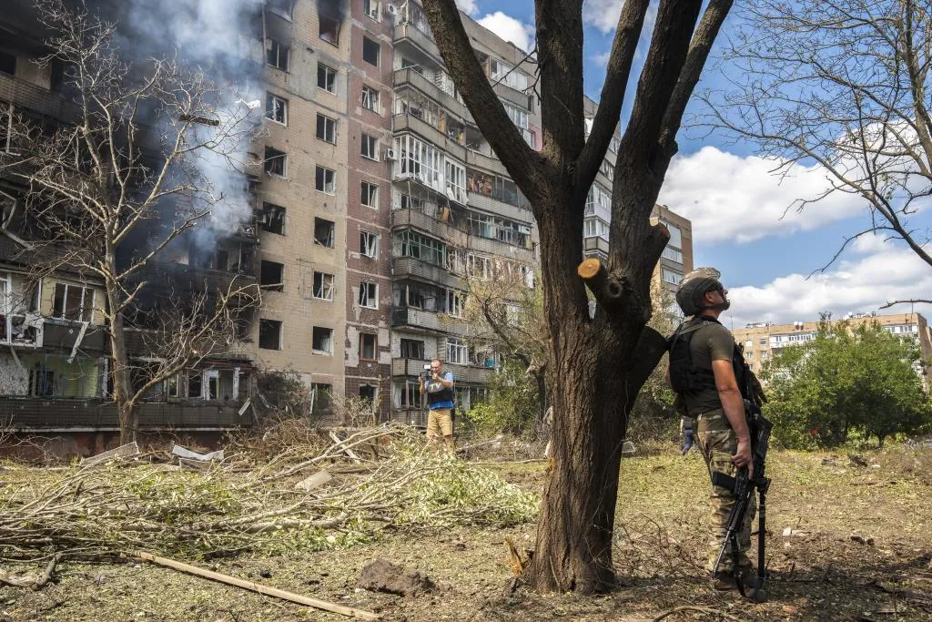 Rusia sufre en la retaguardia con los drones ucranianos, pero avanza en el Donbás