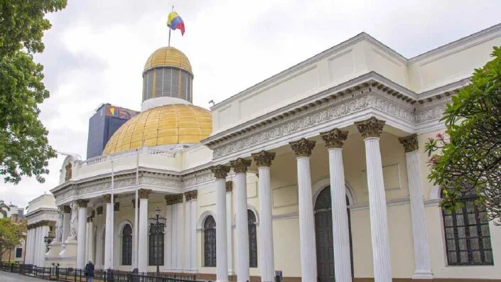 Primer tropiezo: aplazaron el inicio del diálogo entre el régimen de Delcy y la AN de 2015