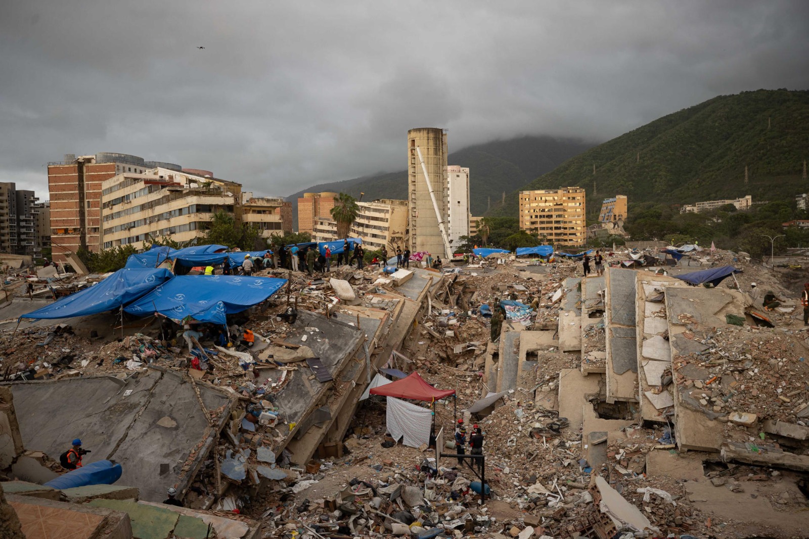 Politico: La débil respuesta del chavismo al doble terremoto socava la credibilidad de EEUU