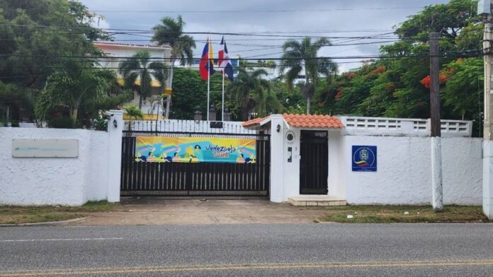 La reapertura consular devolvió la esperanza a los venezolanos en República Dominicana
